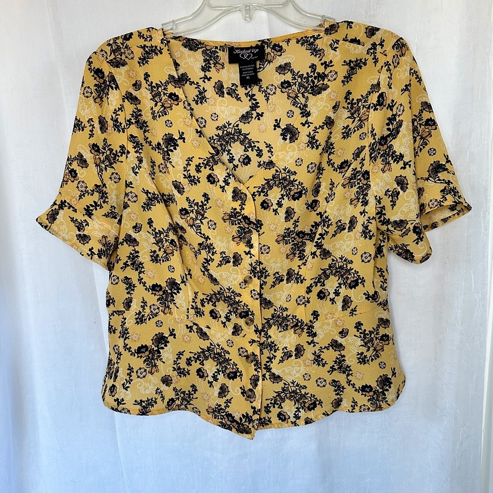 3/$20💥 Floral Print Front Button‎ Down Ruffled Short Sleeve Blouse | XL